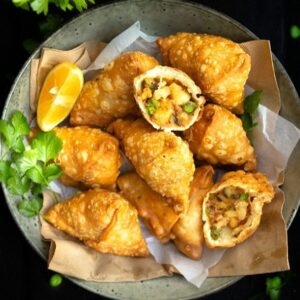 Spiced Veggie Samoosa (Per Piece)
